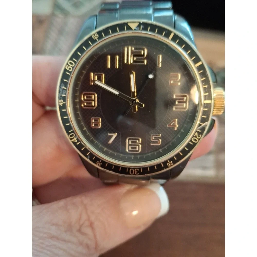 Merona FMDM251 48mm Mens Black Link Bracelet Watch With Goldtone Accents.